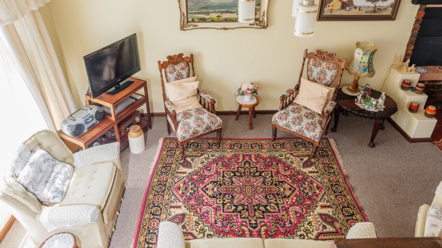 5 Bedroom Property for Sale in Struisbaai Western Cape